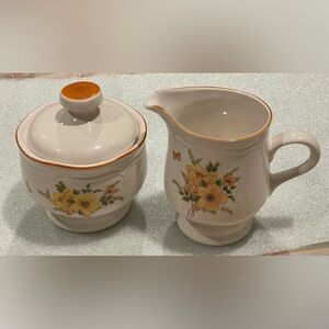 VTG Sangostone “Butterfly” Large Sugar & Creamer Set. EUC. Boho.